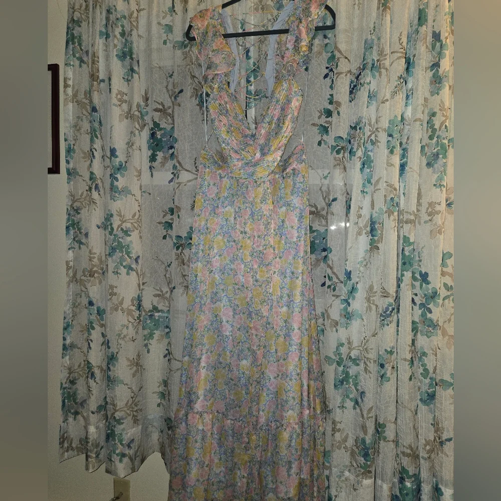 Astr Primrose Floral Strappy Back Maxi Dress - Picture 10 of 16